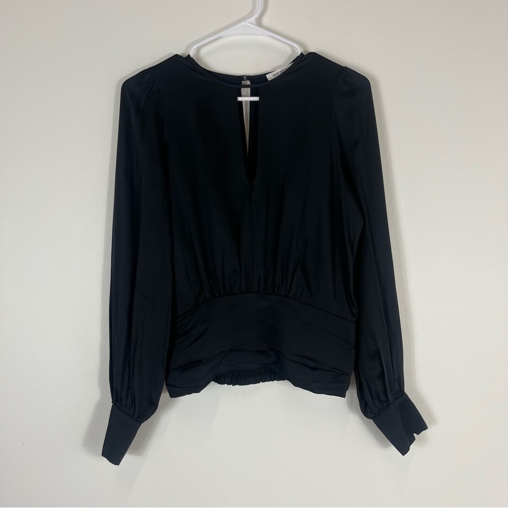 Good American Keyhole blouse - A58